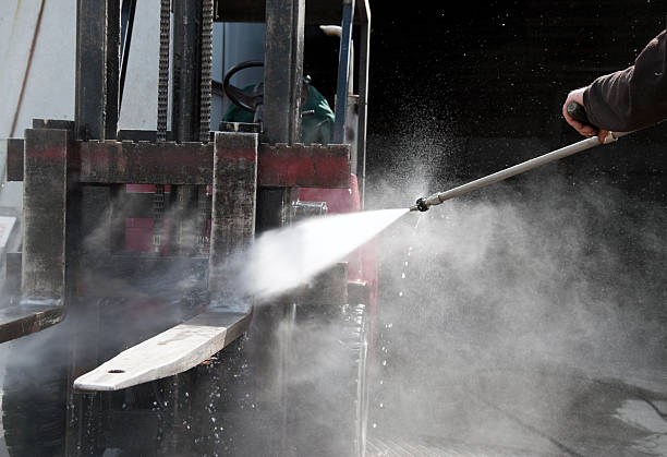 Best Roof Washing  in Lanham, MD